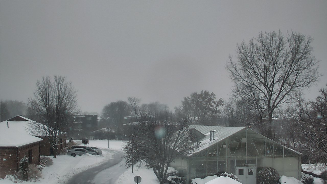 Thumbnail for current weather camera view from Elim Christian Services in Crestwood, Illinois