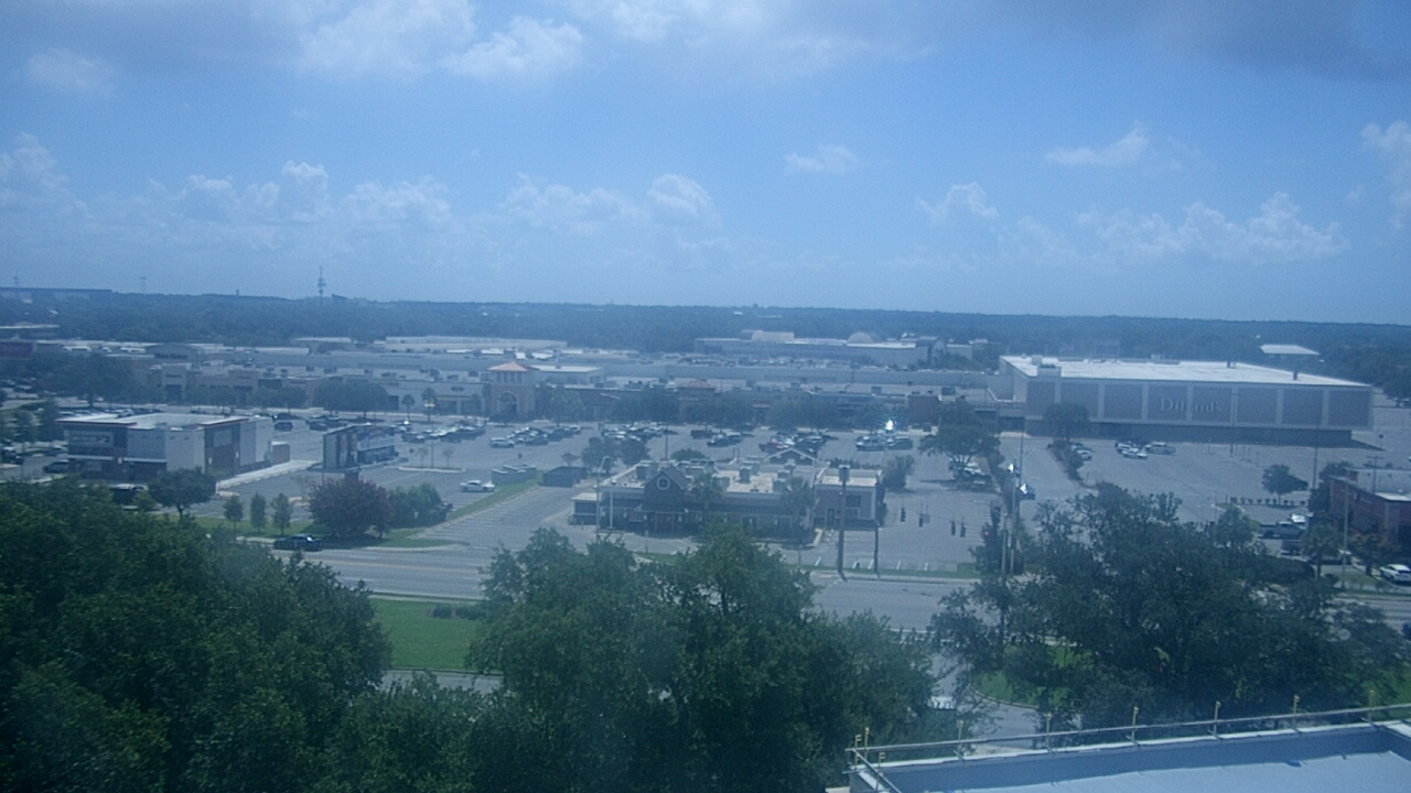 Thumbnail for current weather camera view from Sacred Heart Hospital in Pensacola, Florida