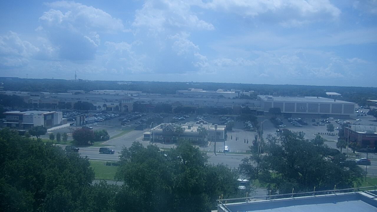 Thumbnail for current weather camera view from Sacred Heart Hospital in Pensacola, Florida