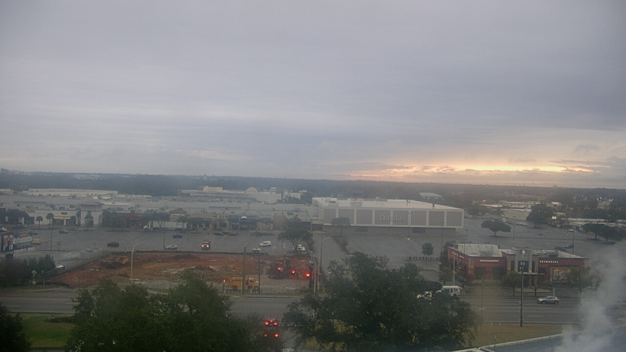 Thumbnail for current weather camera view from Sacred Heart Hospital in Pensacola, Florida