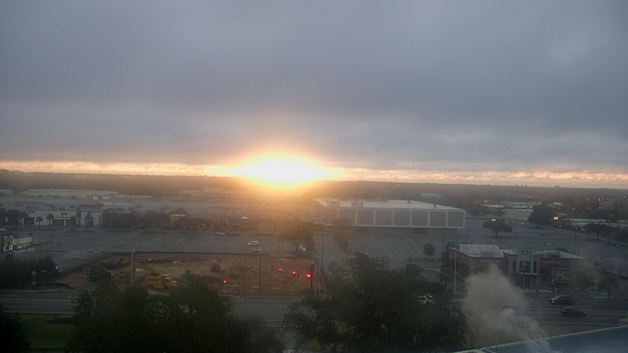 Thumbnail for current weather camera view from Sacred Heart Hospital in Pensacola, Florida