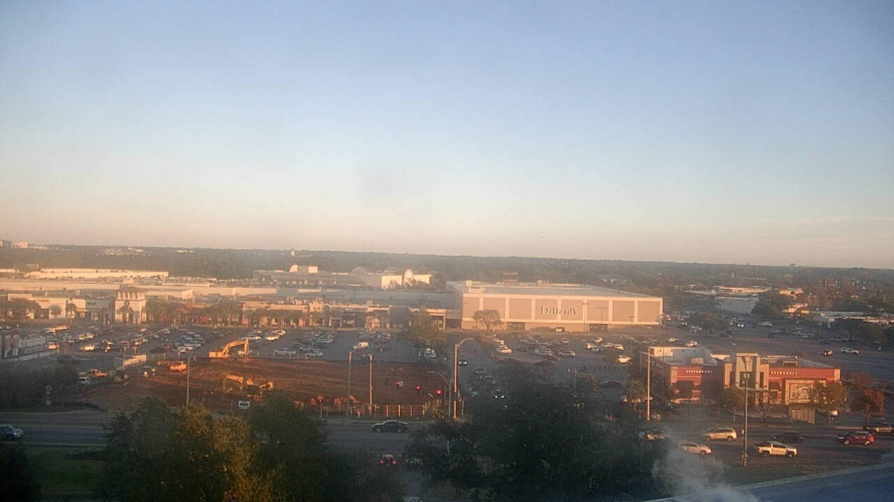 Thumbnail for current weather camera view from Sacred Heart Hospital in Pensacola, Florida