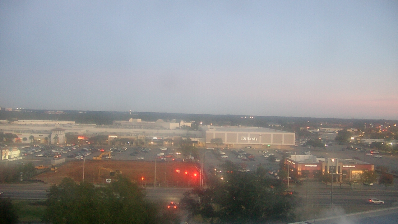 Thumbnail for current weather camera view from Sacred Heart Hospital in Pensacola, Florida