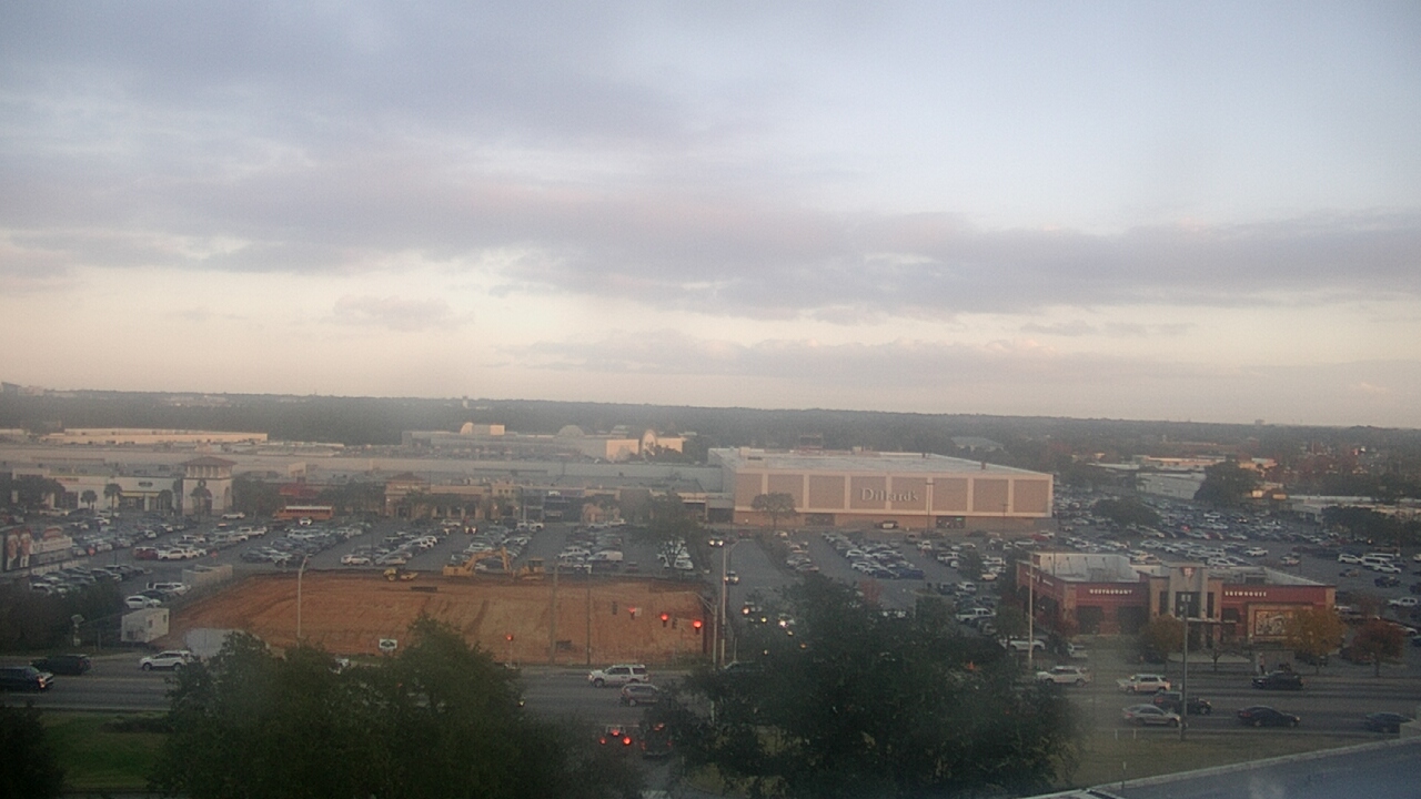 Thumbnail for current weather camera view from Sacred Heart Hospital in Pensacola, Florida