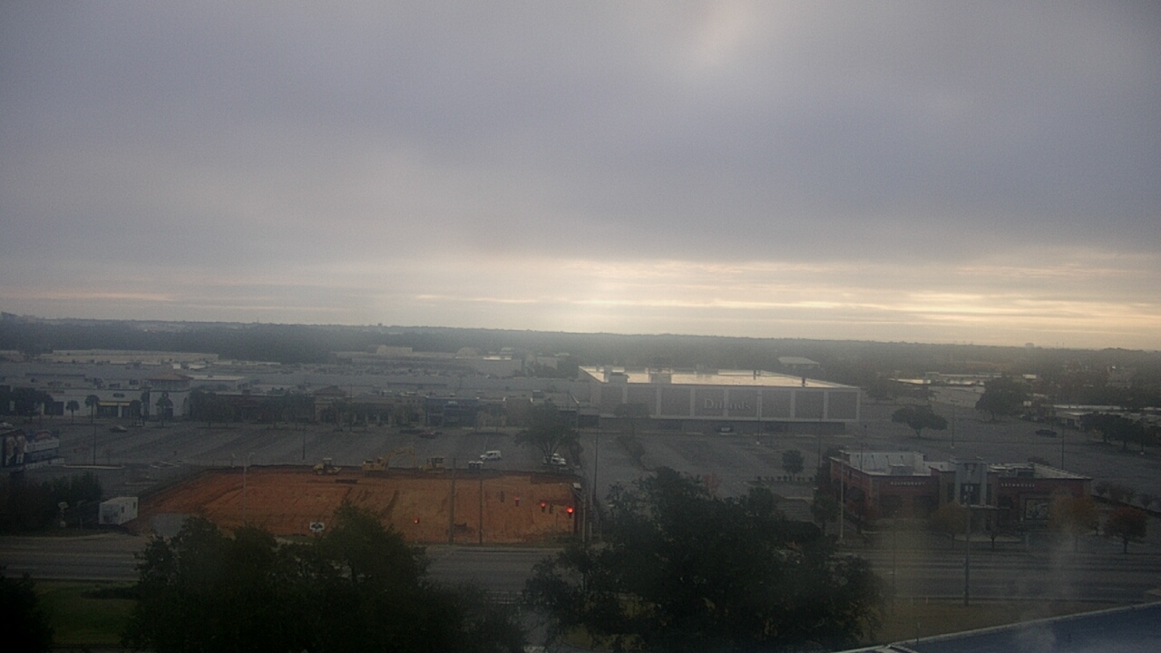 Thumbnail for current weather camera view from Sacred Heart Hospital in Pensacola, Florida
