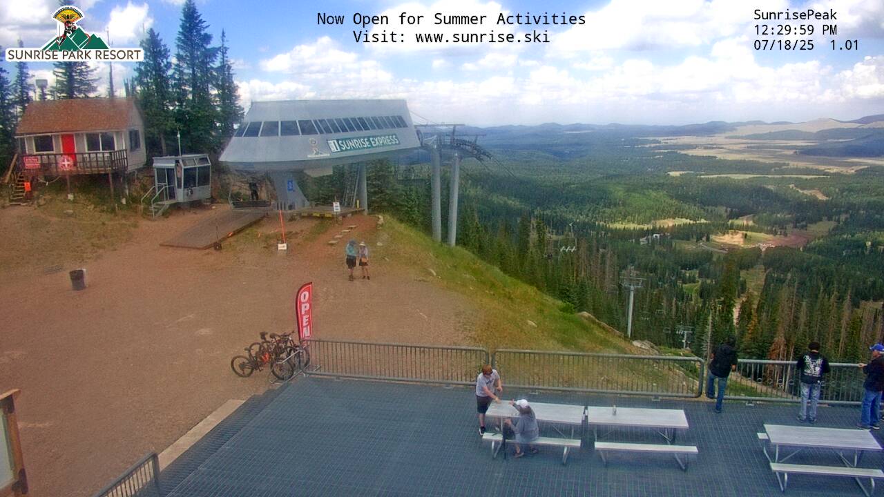 Thumbnail for current weather camera view from Sunrise Park Resort 10650 ft elev in Greer, Arizona