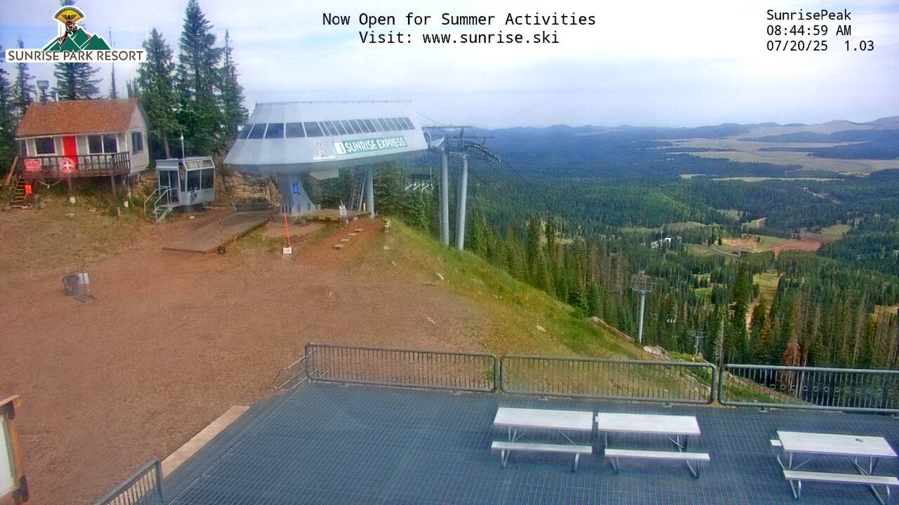 Thumbnail for current weather camera view from Sunrise Park Resort 10650 ft elev in Greer, Arizona