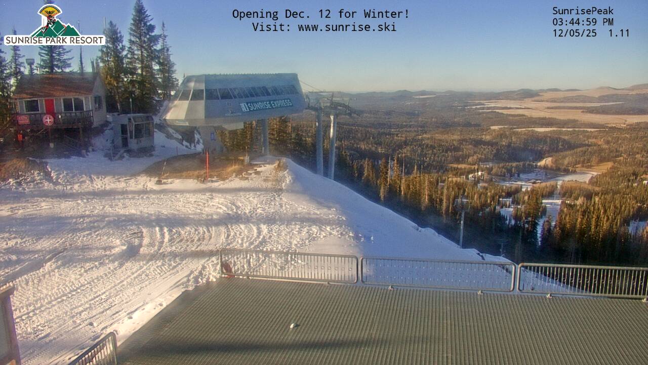 Thumbnail for current weather camera view from Sunrise Park Resort 10650 ft elev in Greer, Arizona