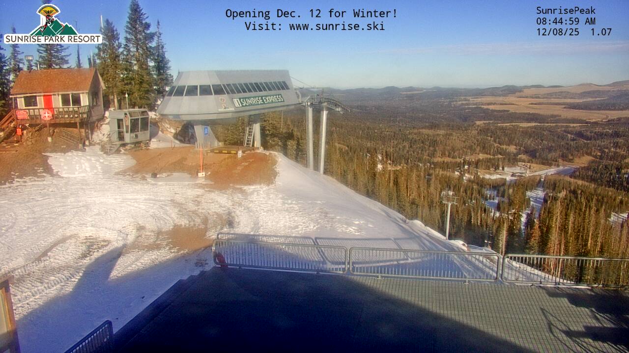 Thumbnail for current weather camera view from Sunrise Park Resort 10650 ft elev in Greer, Arizona