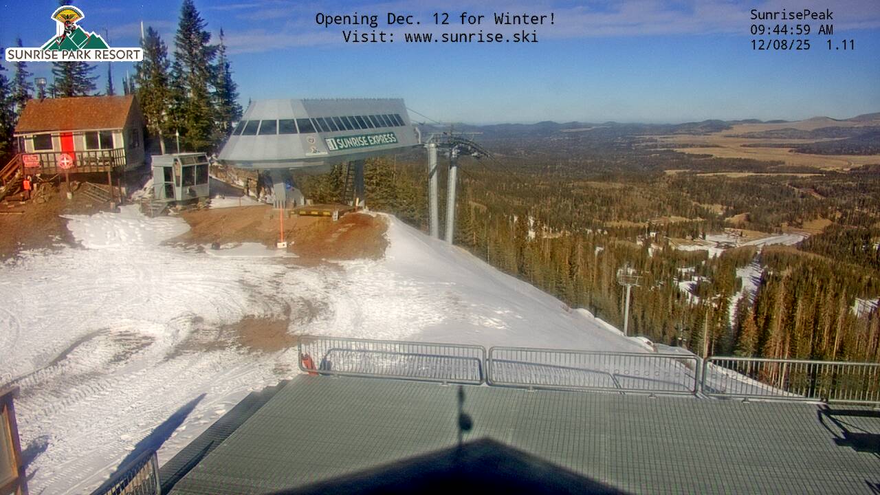 Thumbnail for current weather camera view from Sunrise Park Resort 10650 ft elev in Greer, Arizona