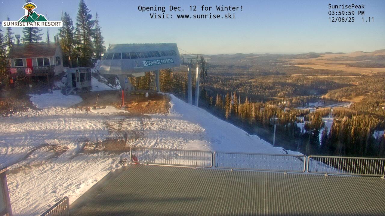 Thumbnail for current weather camera view from Sunrise Park Resort 10650 ft elev in Greer, Arizona