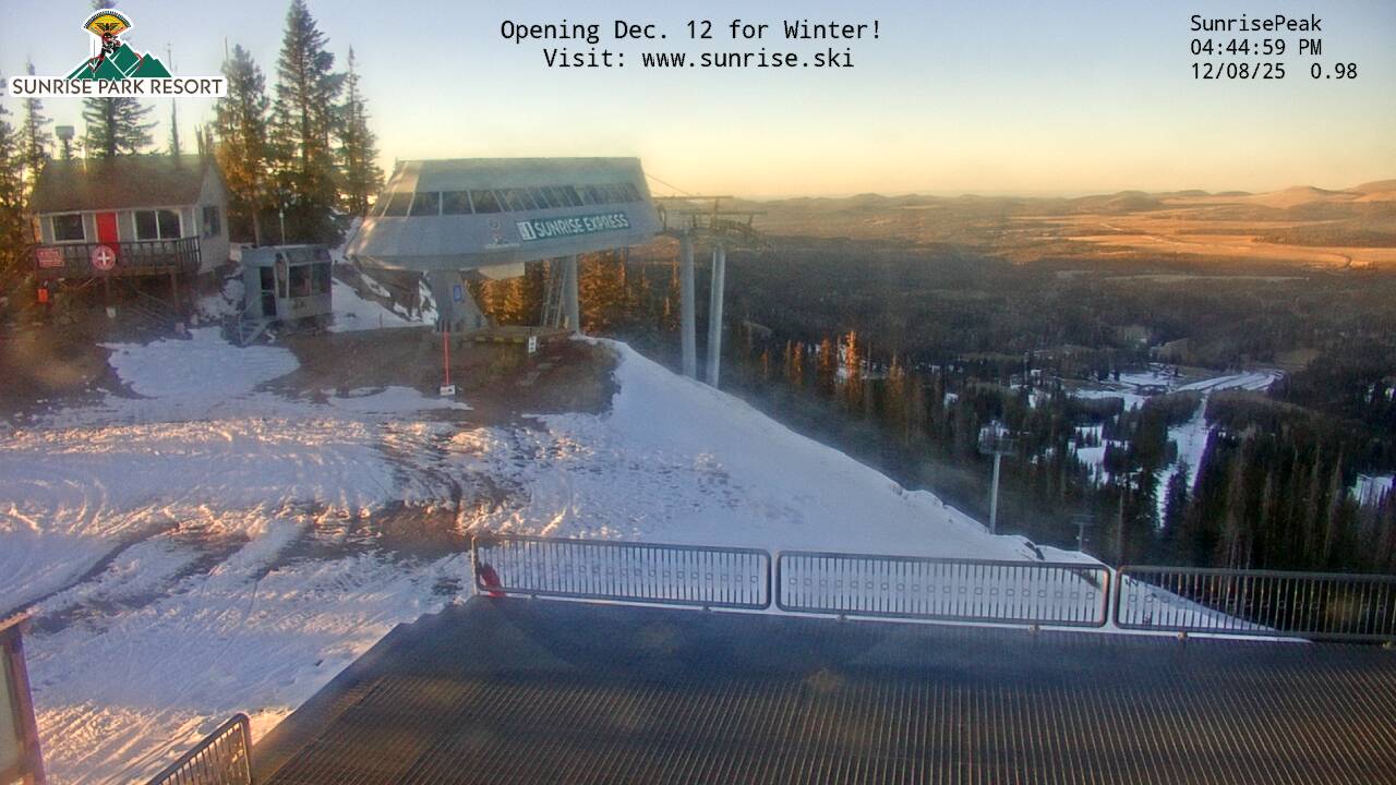 Thumbnail for current weather camera view from Sunrise Park Resort 10650 ft elev in Greer, Arizona