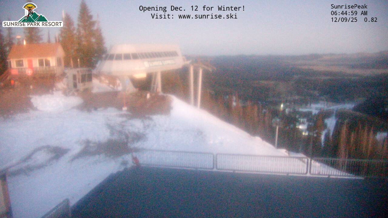 Thumbnail for current weather camera view from Sunrise Park Resort 10650 ft elev in Greer, Arizona