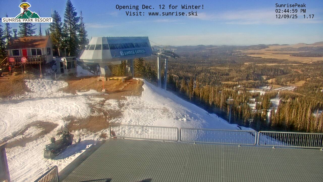 Thumbnail for current weather camera view from Sunrise Park Resort 10650 ft elev in Greer, Arizona