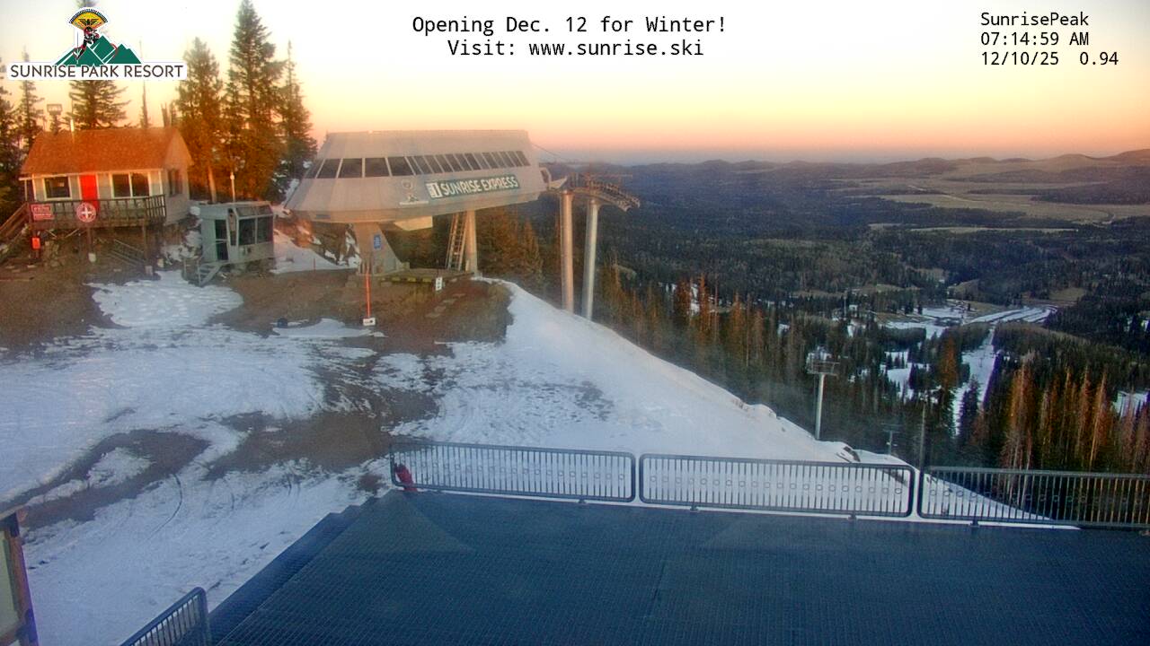 Thumbnail for current weather camera view from Sunrise Park Resort 10650 ft elev in Greer, Arizona