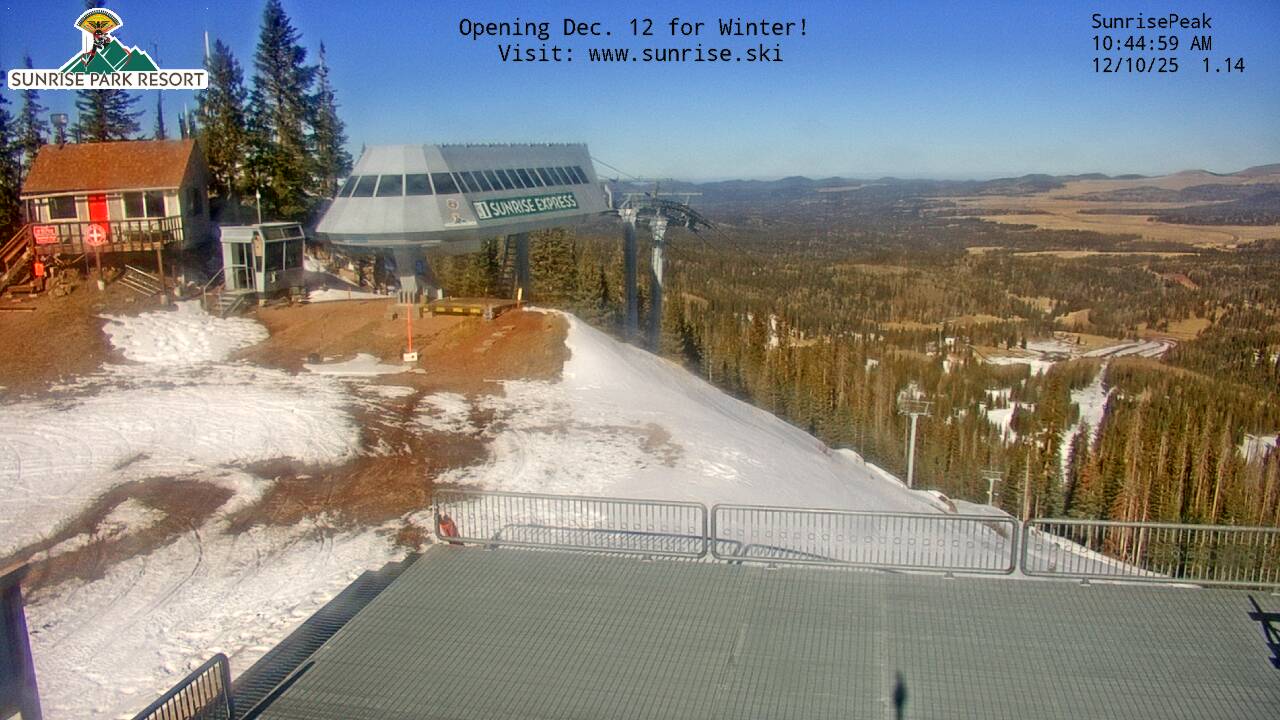 Thumbnail for current weather camera view from Sunrise Park Resort 10650 ft elev in Greer, Arizona