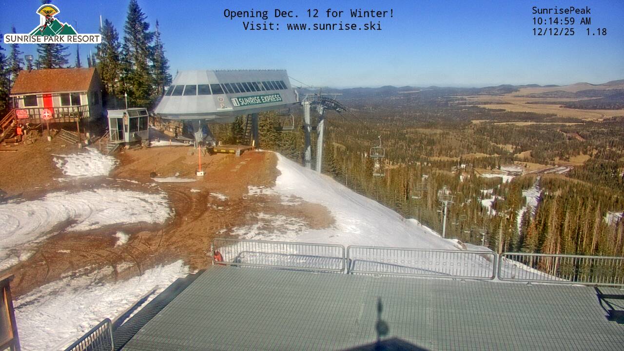 Thumbnail for current weather camera view from Sunrise Park Resort 10650 ft elev in Greer, Arizona