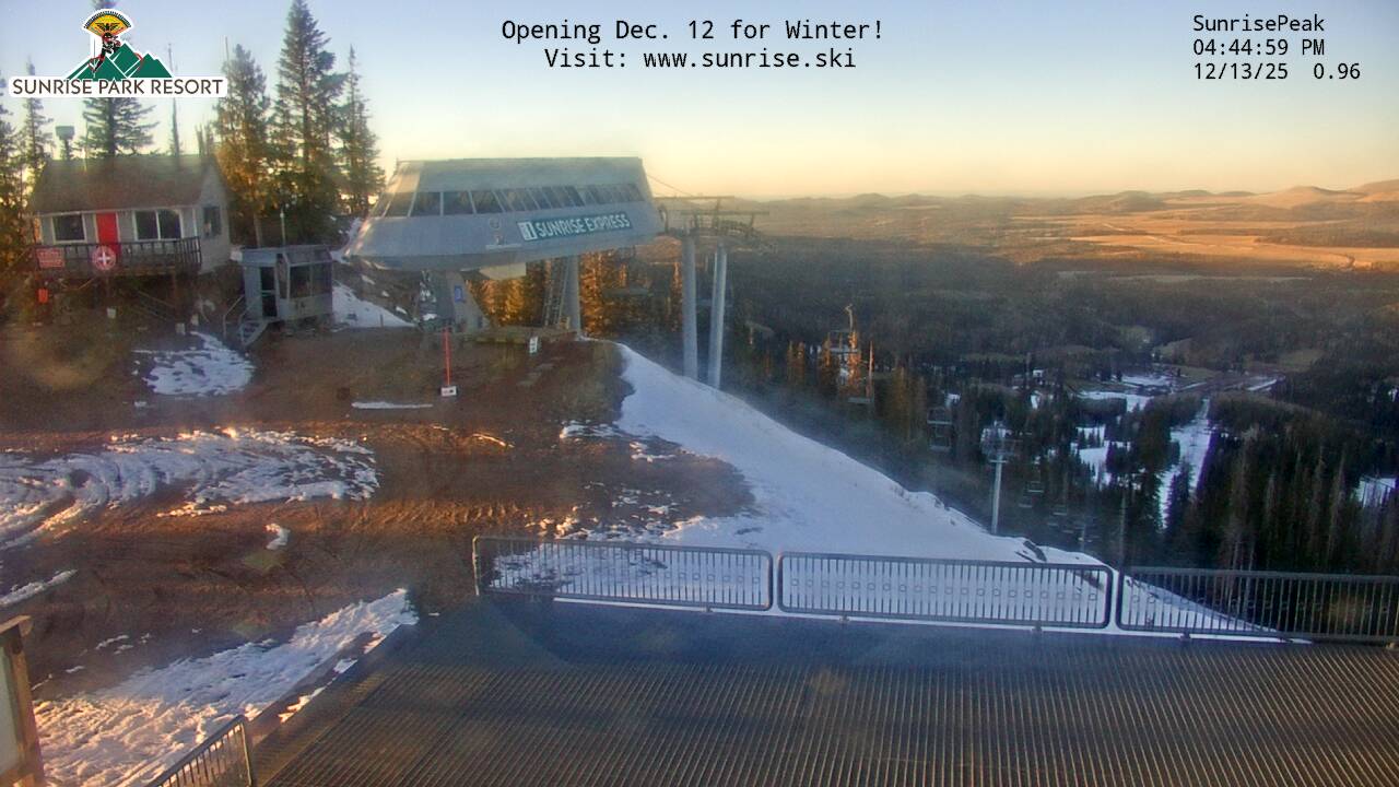 Thumbnail for current weather camera view from Sunrise Park Resort 10650 ft elev in Greer, Arizona
