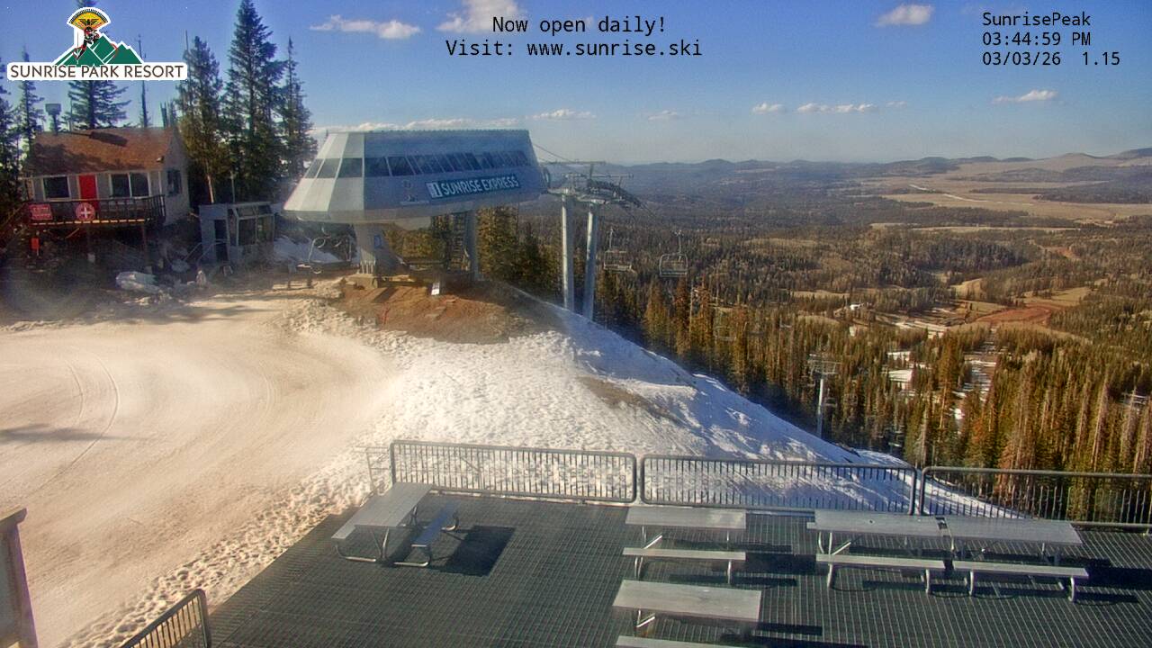 Thumbnail for current weather camera view from Sunrise Park Resort 10650 ft elev in Greer, Arizona