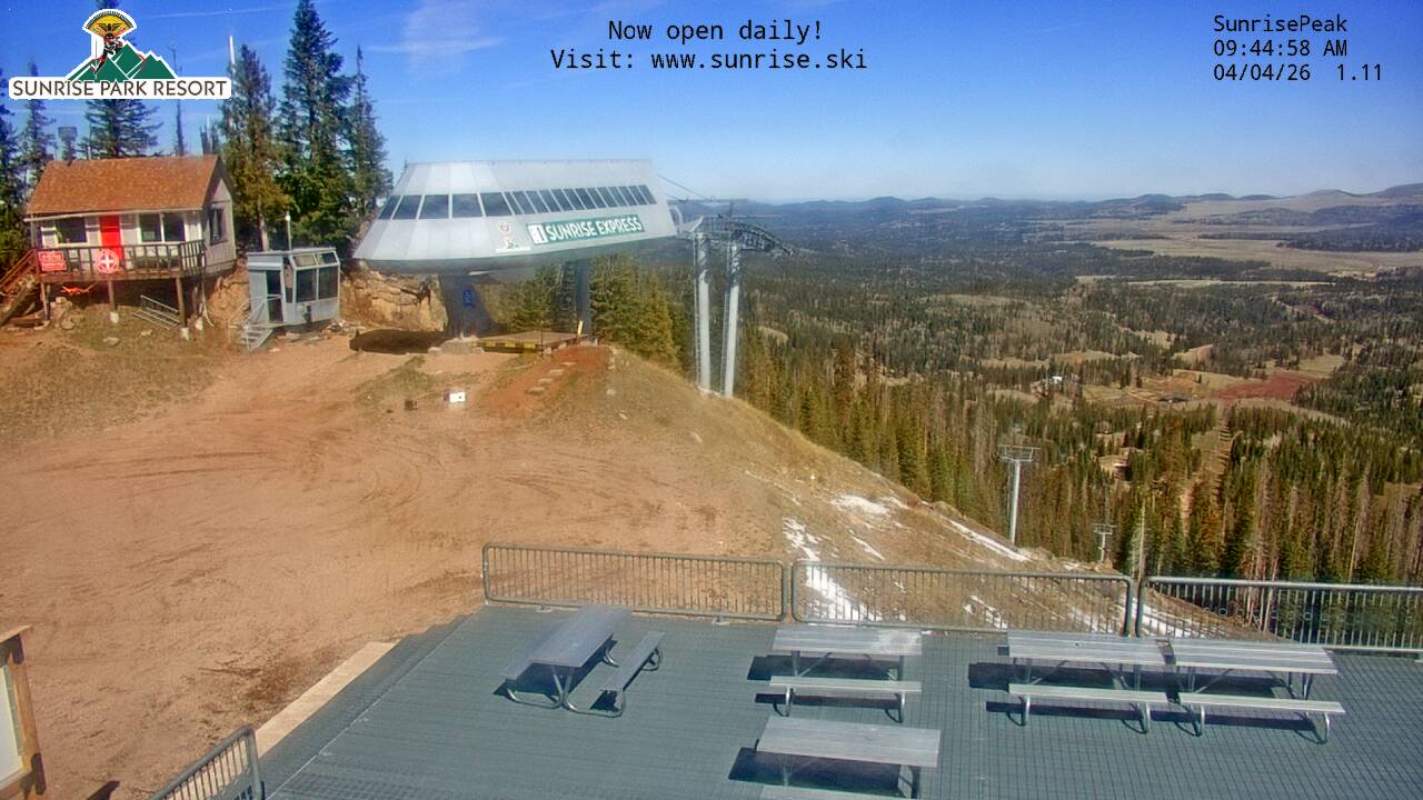 Thumbnail for current weather camera view from Sunrise Park Resort 10650 ft elev in Greer, Arizona
