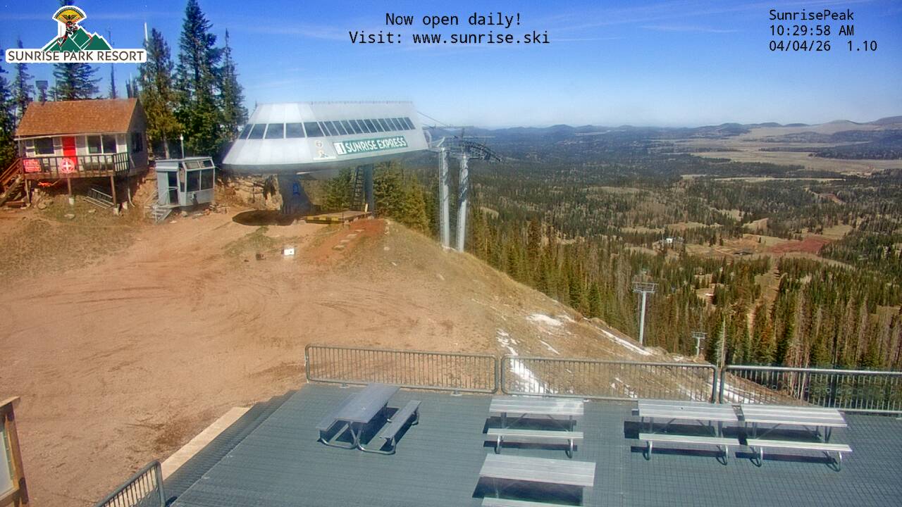 Thumbnail for current weather camera view from Sunrise Park Resort 10650 ft elev in Greer, Arizona