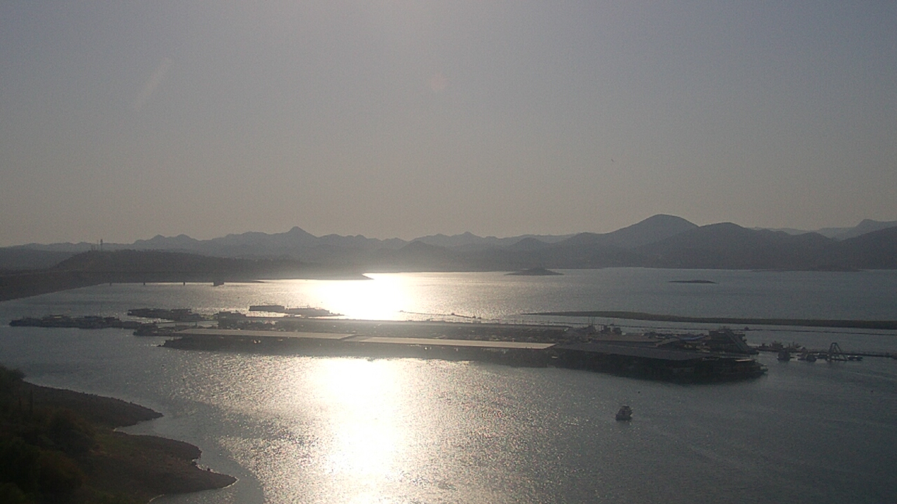 Thumbnail for current weather camera view from Pleasant Harbor in Peoria, Arizona