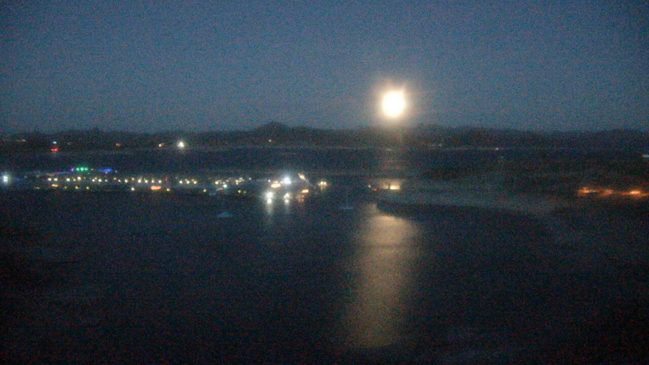 Thumbnail for current weather camera view from Pleasant Harbor in Peoria, Arizona