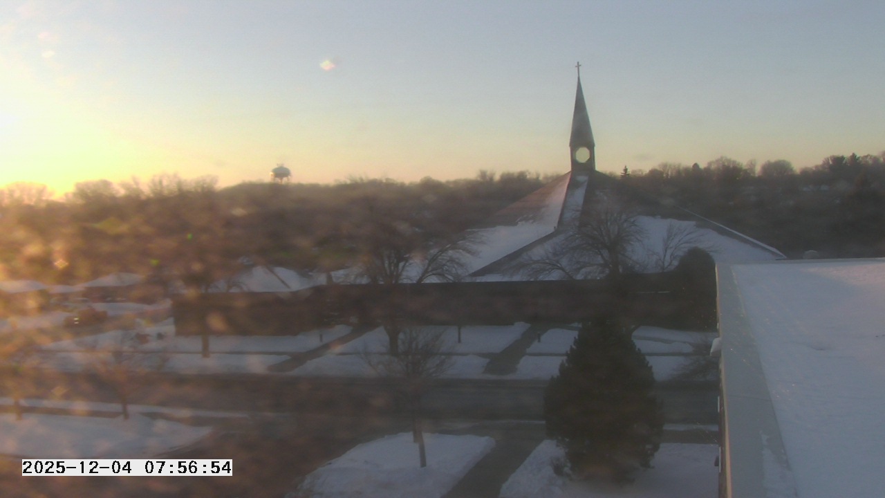 Thumbnail for current weather camera view from St. Michael Catholic School in Prior Lake, Minnesota