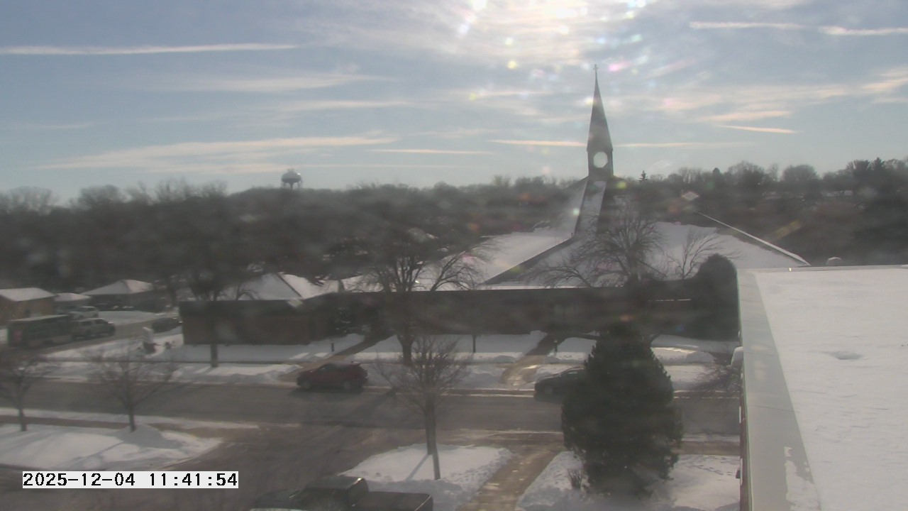 Thumbnail for current weather camera view from St. Michael Catholic School in Prior Lake, Minnesota