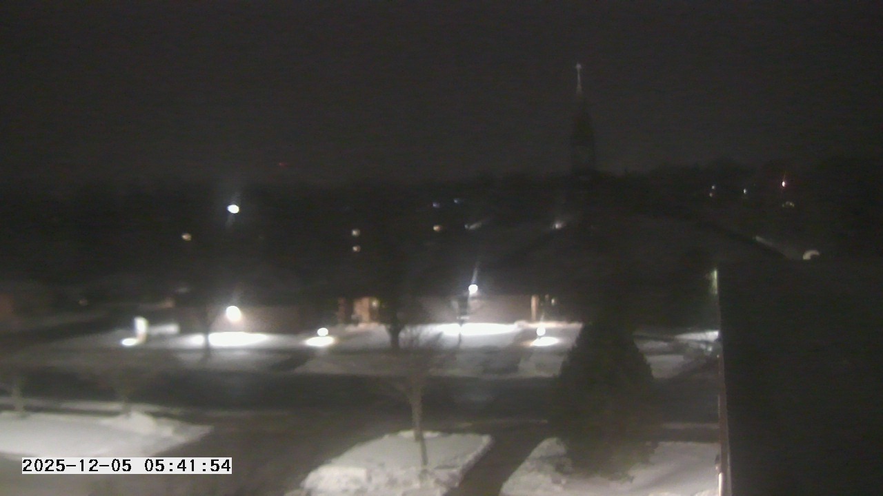 Thumbnail for current weather camera view from St. Michael Catholic School in Prior Lake, Minnesota