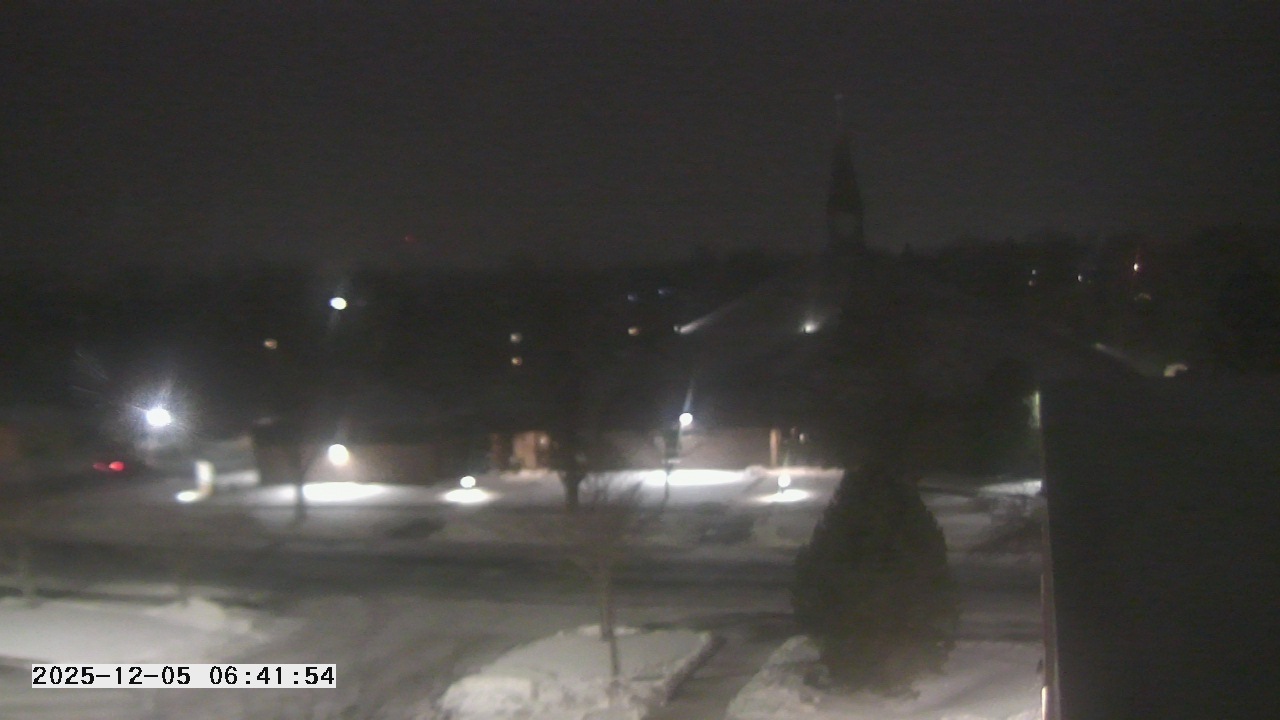 Thumbnail for current weather camera view from St. Michael Catholic School in Prior Lake, Minnesota
