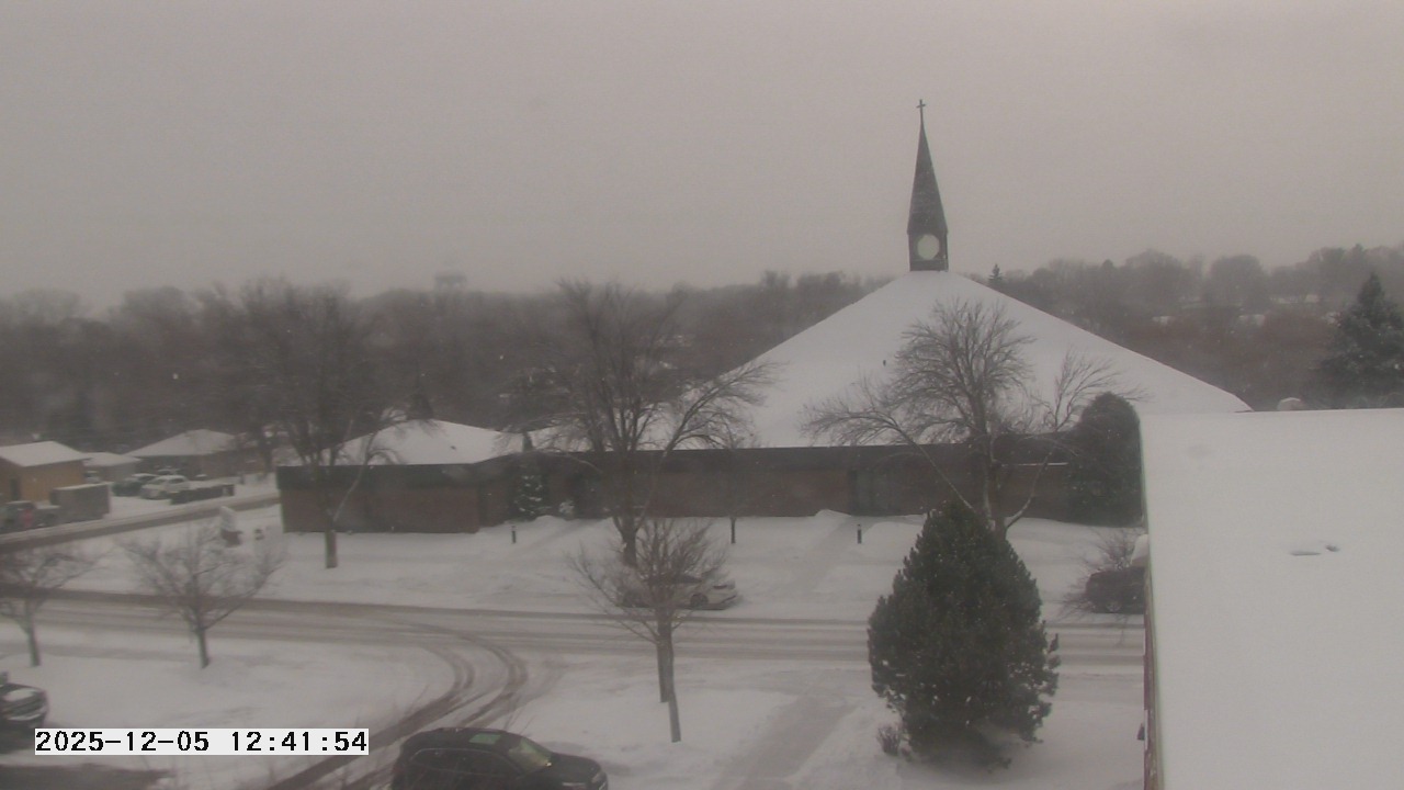 Thumbnail for current weather camera view from St. Michael Catholic School in Prior Lake, Minnesota