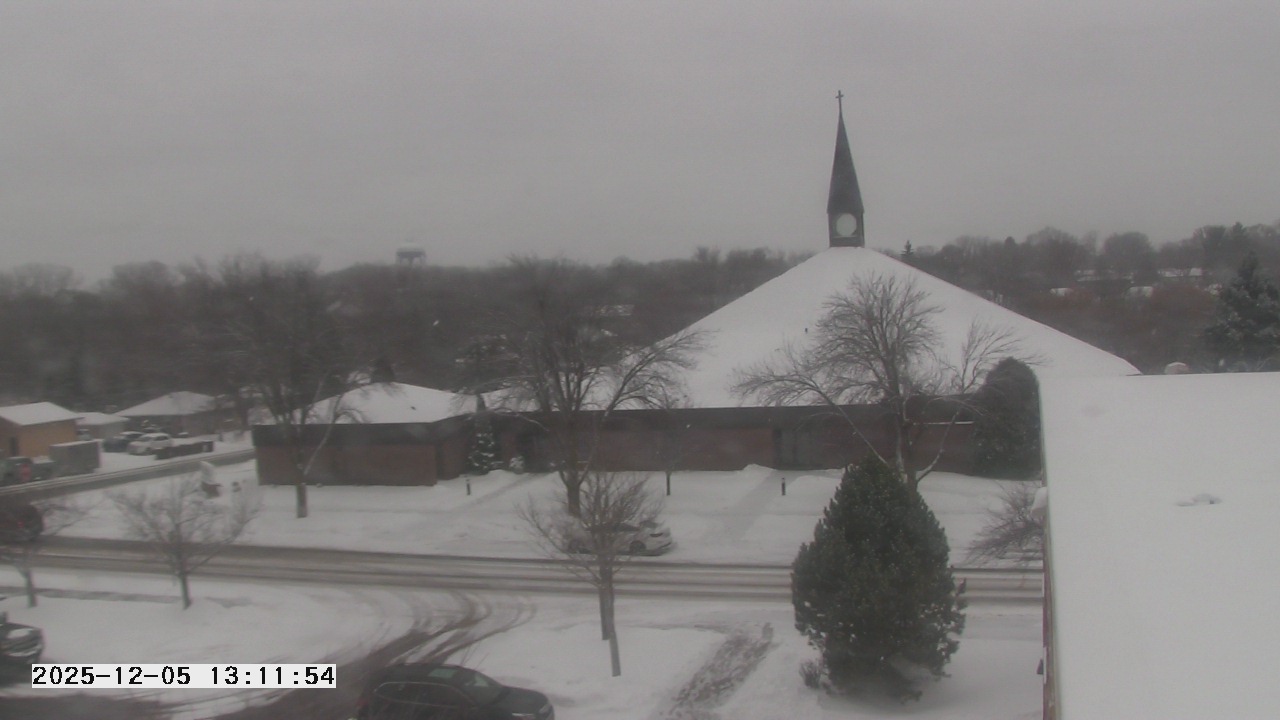 Thumbnail for current weather camera view from St. Michael Catholic School in Prior Lake, Minnesota