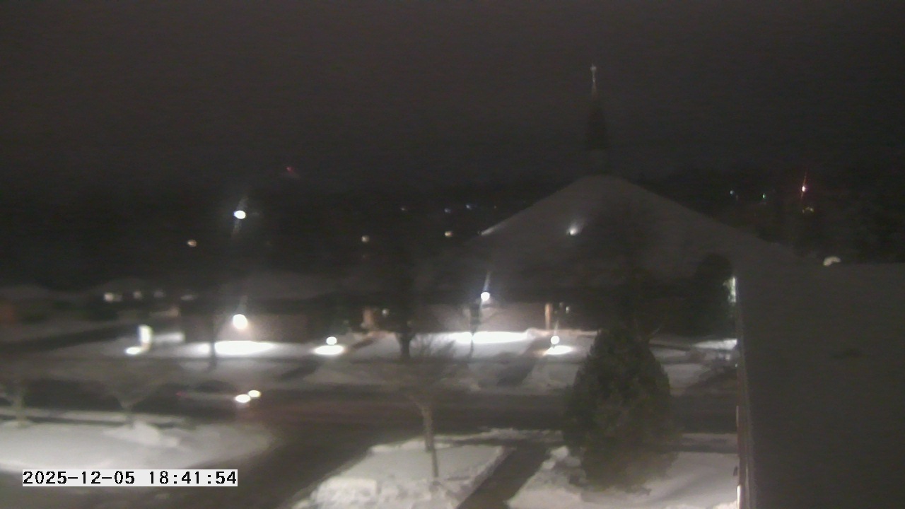 Thumbnail for current weather camera view from St. Michael Catholic School in Prior Lake, Minnesota