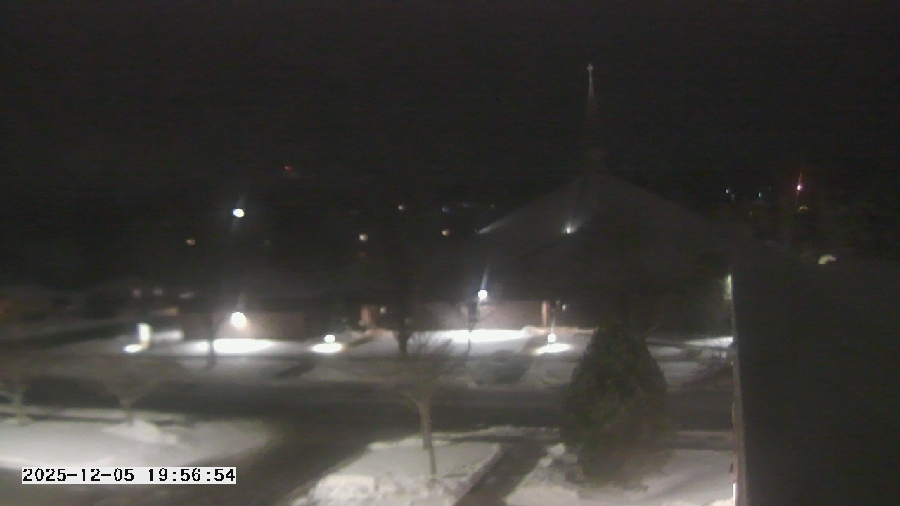 Thumbnail for current weather camera view from St. Michael Catholic School in Prior Lake, Minnesota
