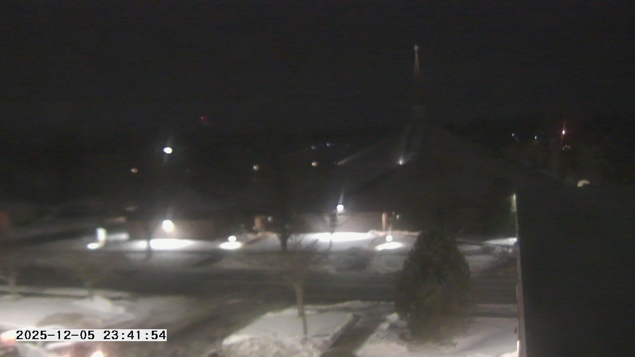 Thumbnail for current weather camera view from St. Michael Catholic School in Prior Lake, Minnesota
