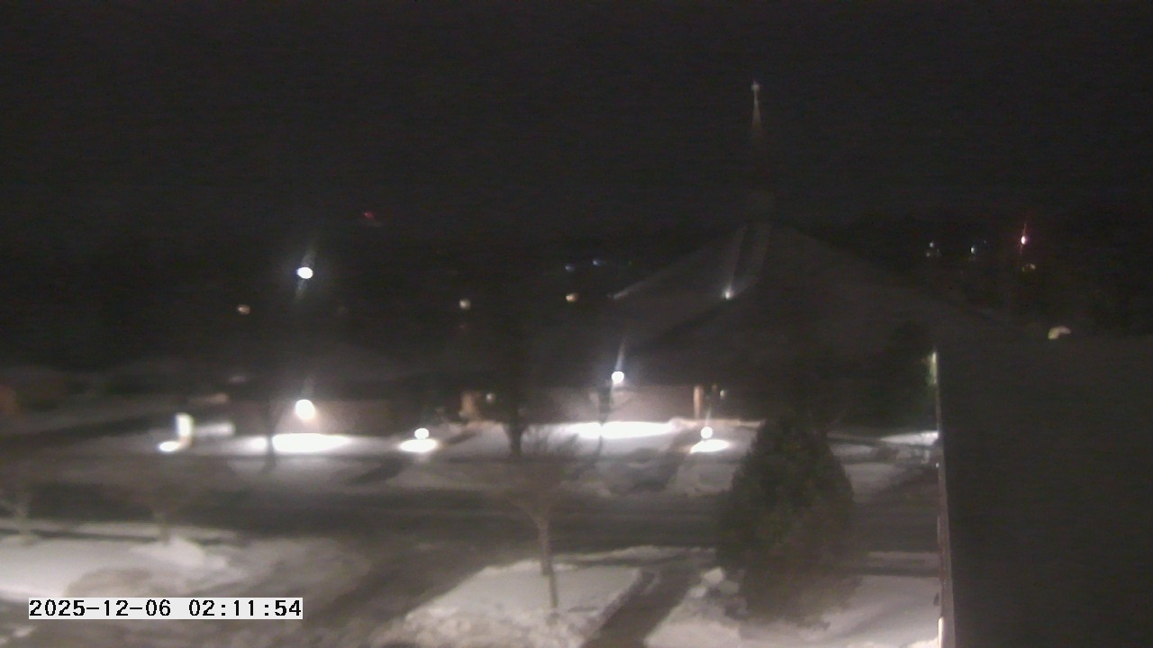 Thumbnail for current weather camera view from St. Michael Catholic School in Prior Lake, Minnesota