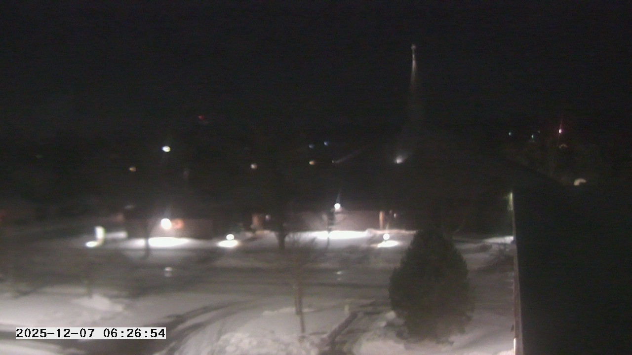 Thumbnail for current weather camera view from St. Michael Catholic School in Prior Lake, Minnesota