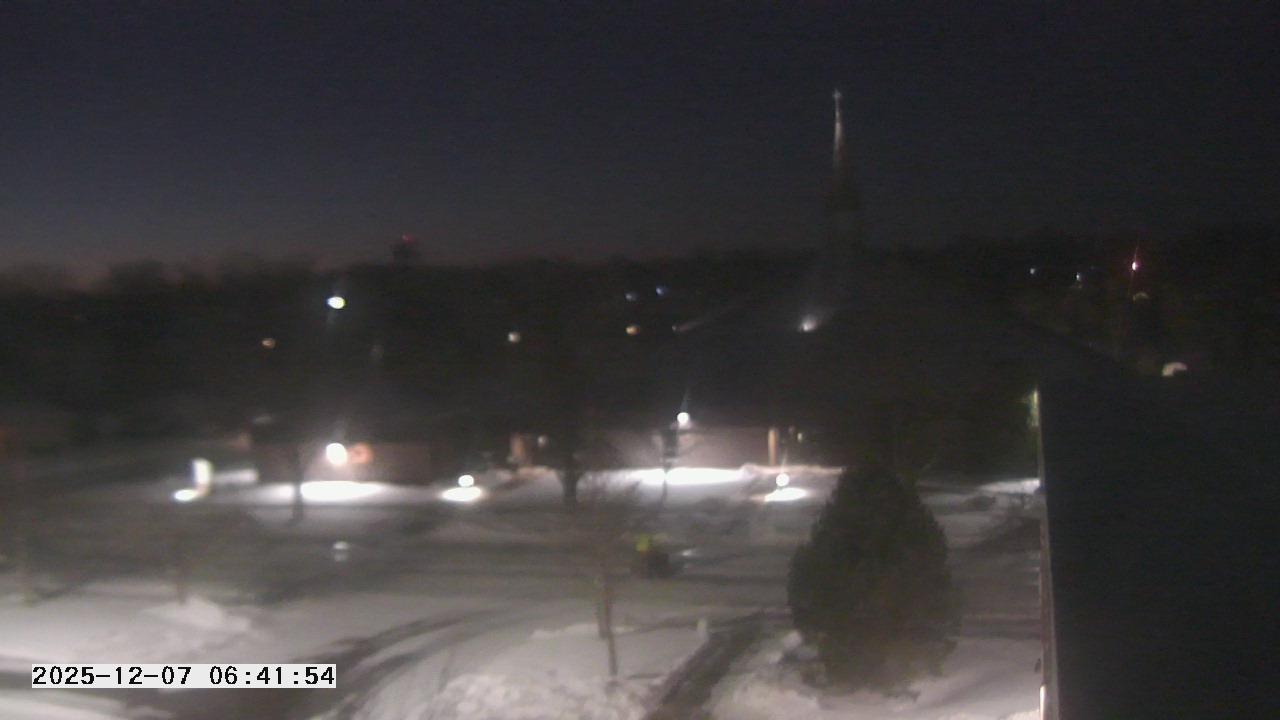Thumbnail for current weather camera view from St. Michael Catholic School in Prior Lake, Minnesota