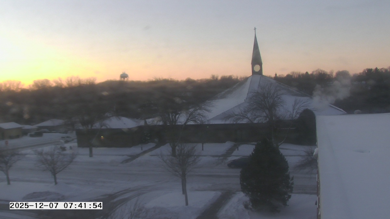 Thumbnail for current weather camera view from St. Michael Catholic School in Prior Lake, Minnesota