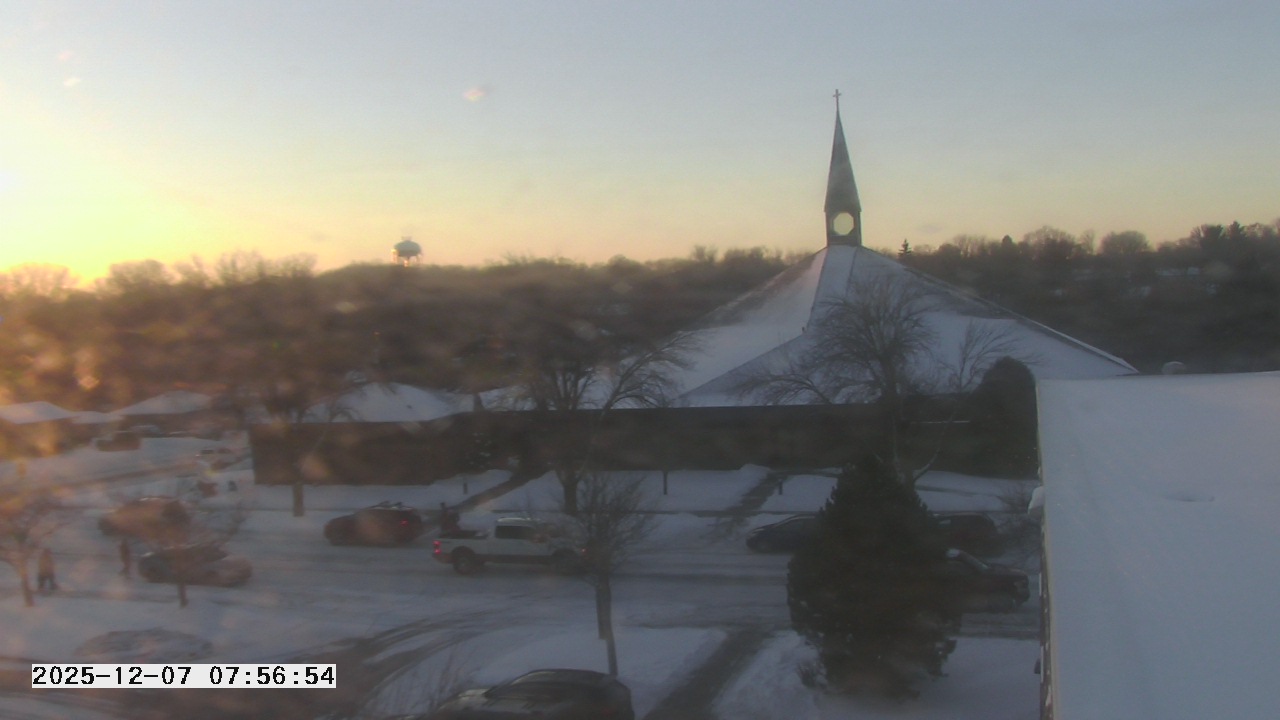 Thumbnail for current weather camera view from St. Michael Catholic School in Prior Lake, Minnesota