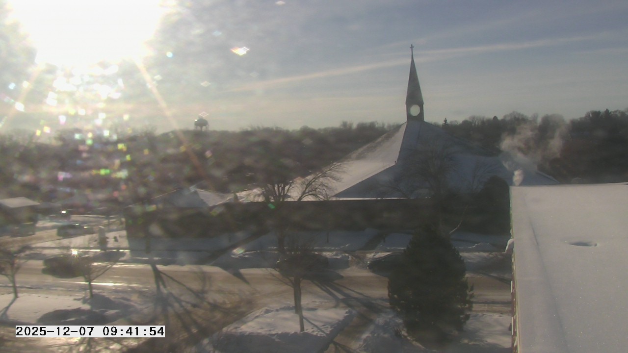Thumbnail for current weather camera view from St. Michael Catholic School in Prior Lake, Minnesota