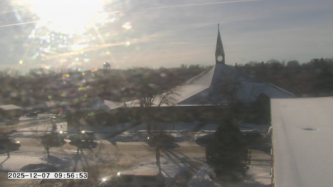 Thumbnail for current weather camera view from St. Michael Catholic School in Prior Lake, Minnesota