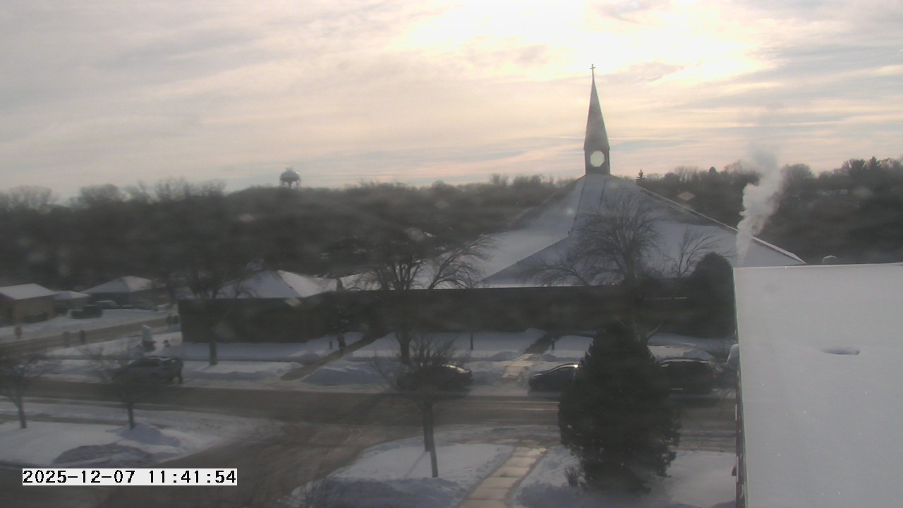 Thumbnail for current weather camera view from St. Michael Catholic School in Prior Lake, Minnesota