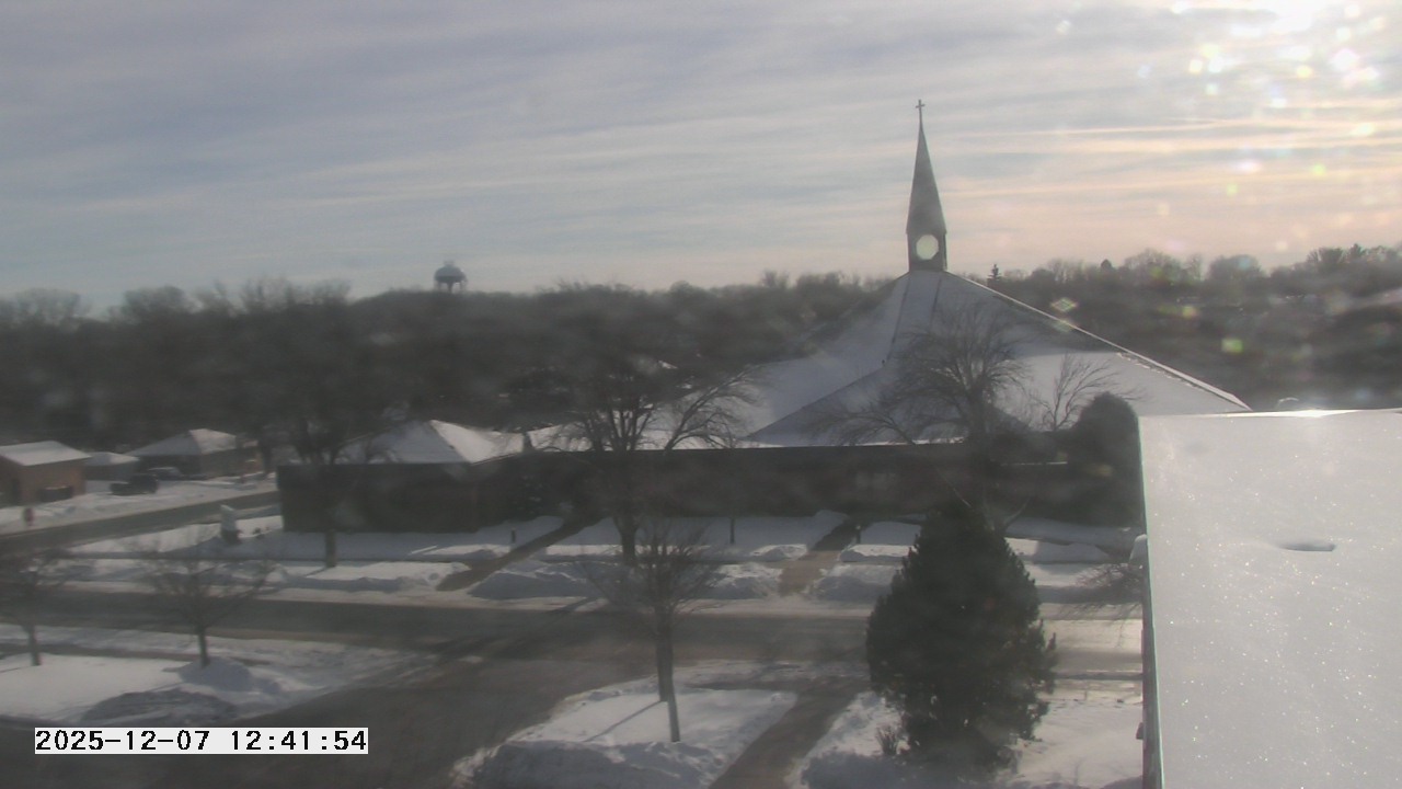 Thumbnail for current weather camera view from St. Michael Catholic School in Prior Lake, Minnesota