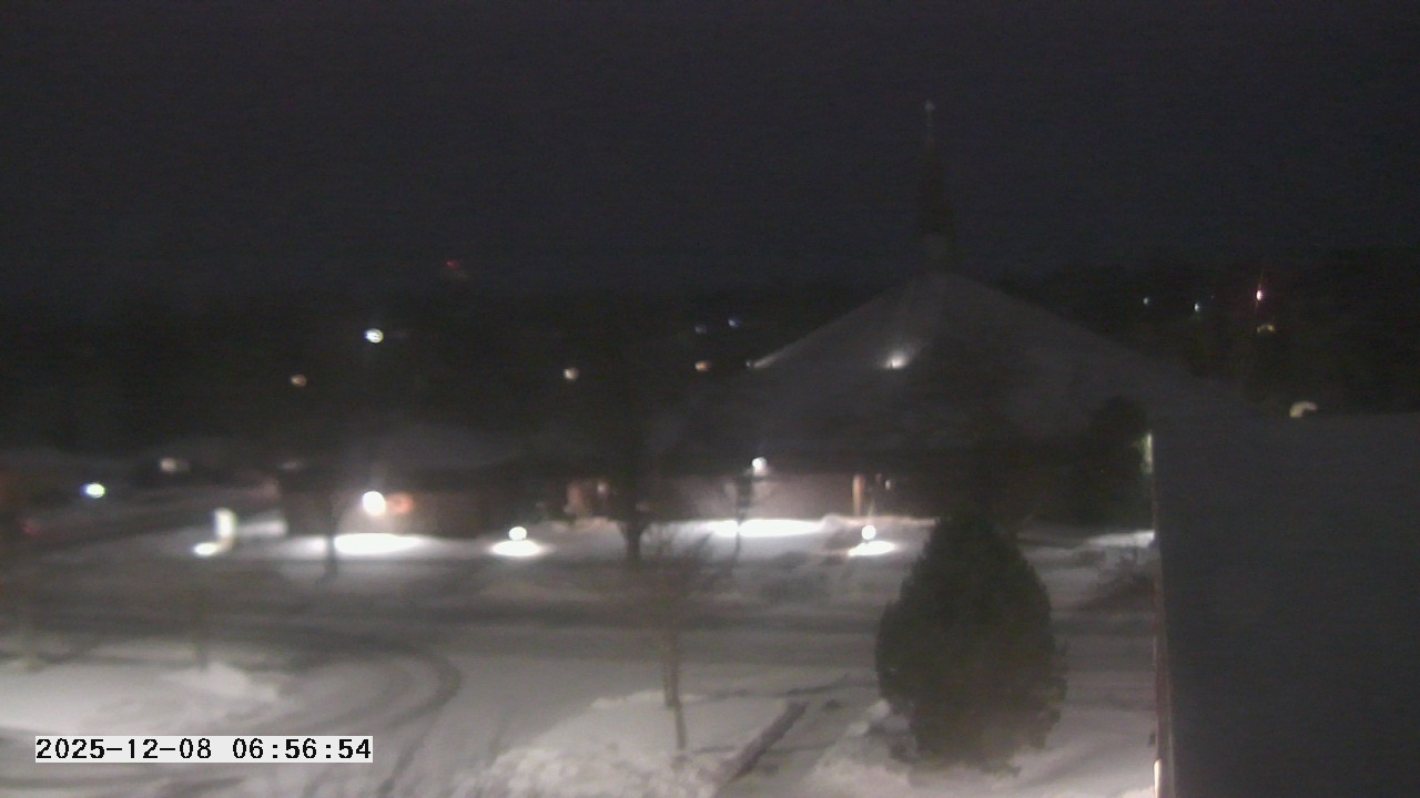 Thumbnail for current weather camera view from St. Michael Catholic School in Prior Lake, Minnesota