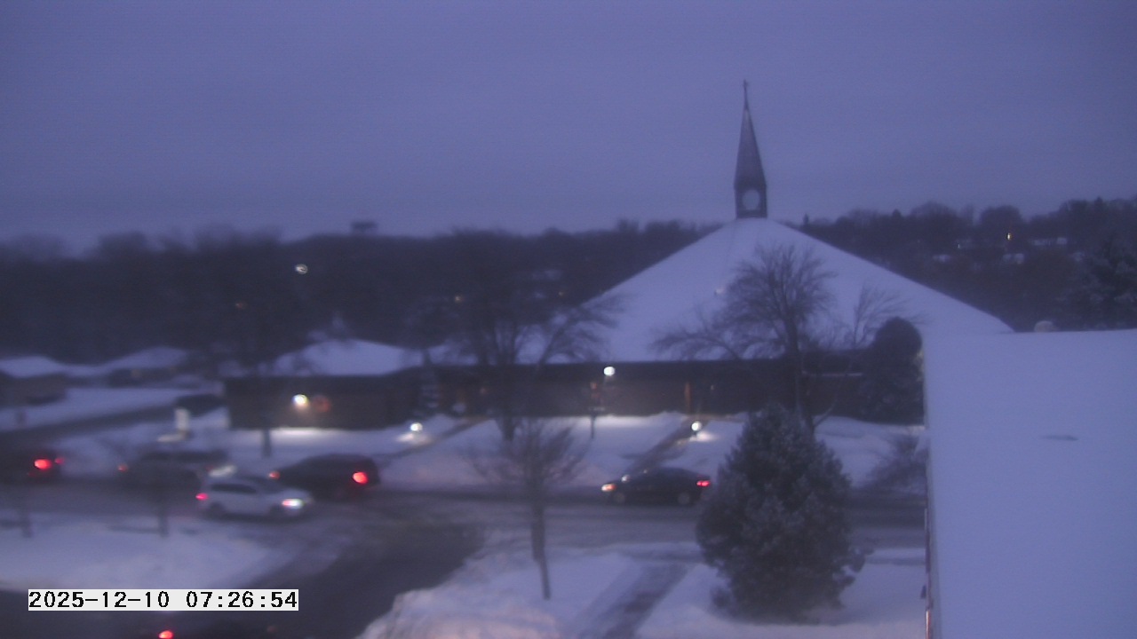 Thumbnail for current weather camera view from St. Michael Catholic School in Prior Lake, Minnesota