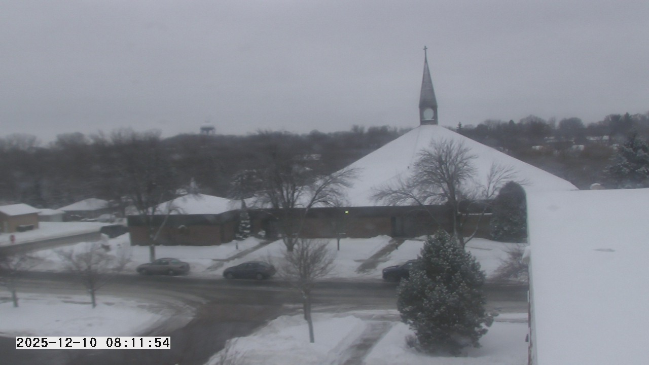 Thumbnail for current weather camera view from St. Michael Catholic School in Prior Lake, Minnesota