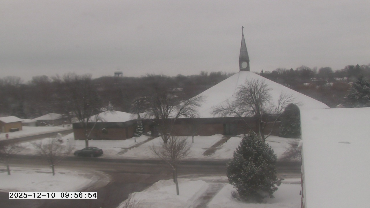 Thumbnail for current weather camera view from St. Michael Catholic School in Prior Lake, Minnesota