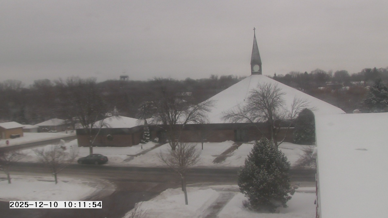 Thumbnail for current weather camera view from St. Michael Catholic School in Prior Lake, Minnesota